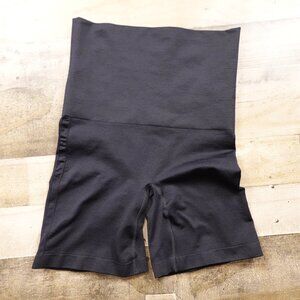 Belly Bandit Mother Tucker Biker Shorts Women’s Medium Black 6” Inseam Shapewear